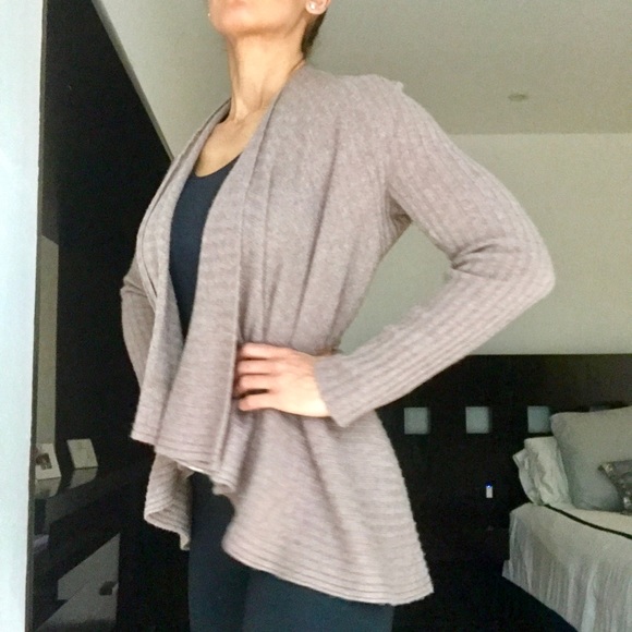 CYNTHIA ROWLEY CASHMERE SHRUG - Picture 2 of 5